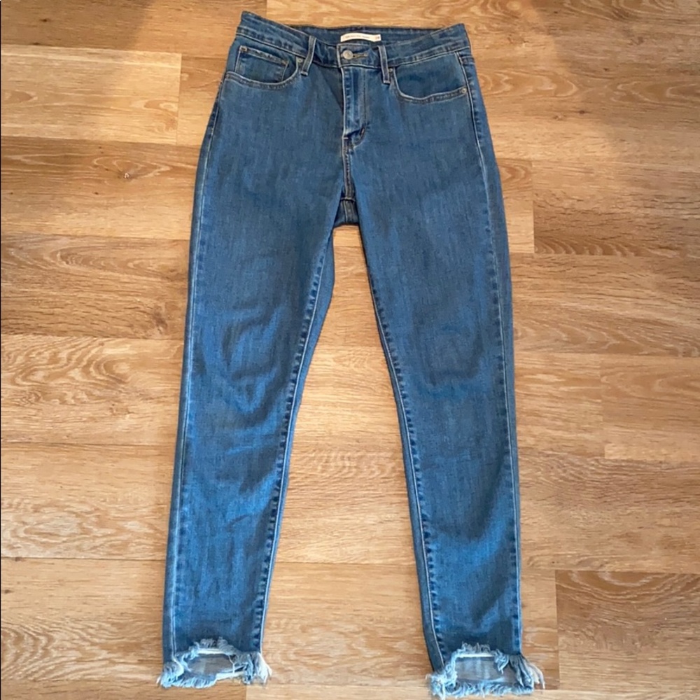 High-waisted Levi’s